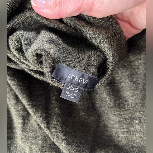 JCrew ultra lightweight merino turtleneck - Picture 4 of 4